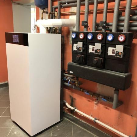 Kotłownia z Vitodens 222 F - zestawy pompowe 3 obiegi