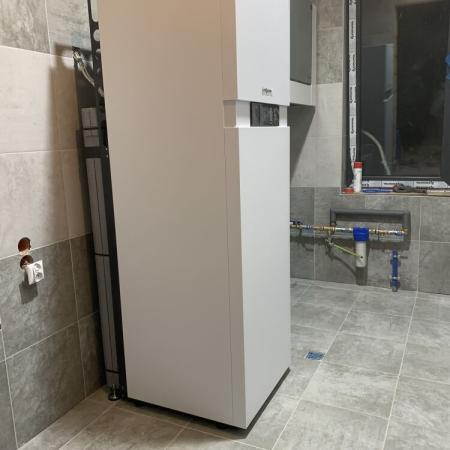 Pompa ciepła typu Split Vitocal 111 S z buforem 40l